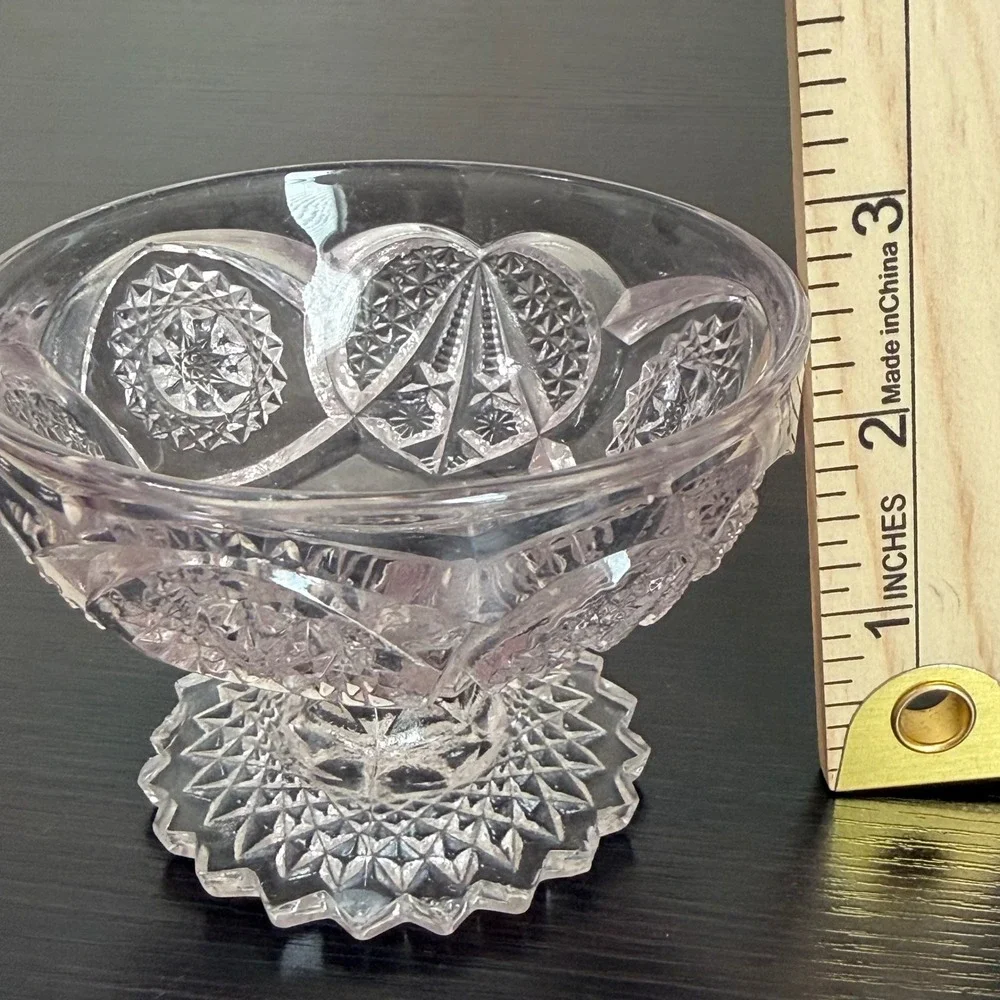 Vintage Pink Pressed Glass Footed Bowl Sawtooth Rim Starburst Pattern 3.5